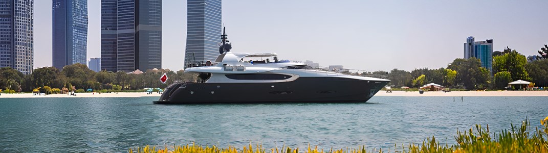    KHALILI yacht | AED8600/hour